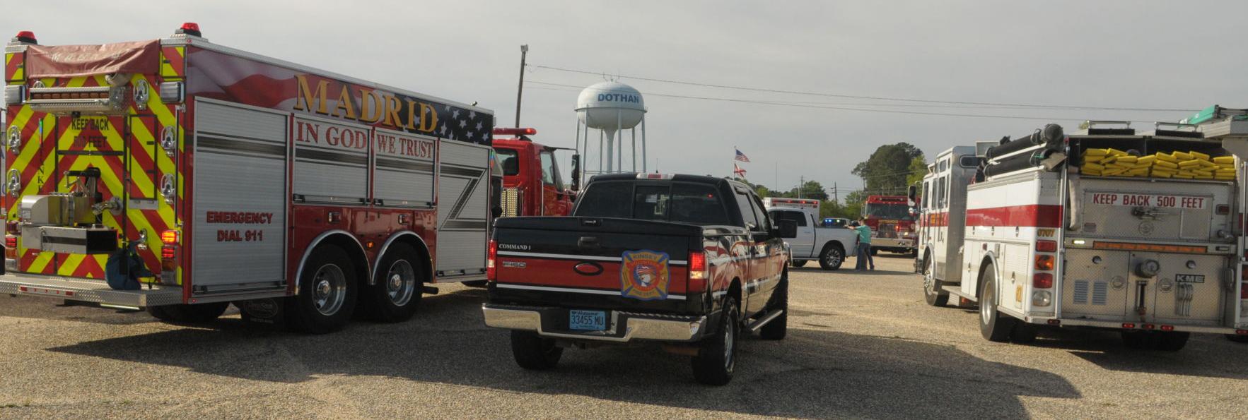 First responders give rolling salute to local health care workers
